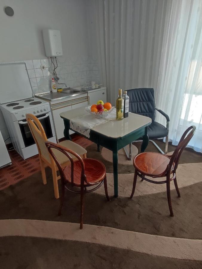 Apartman Bor Лівно Екстер'єр фото