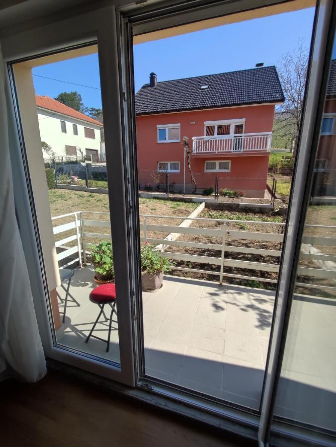Apartman Bor Лівно Екстер'єр фото
